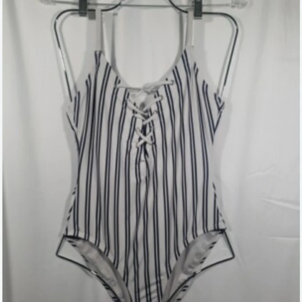Nautica swimsuit Size M